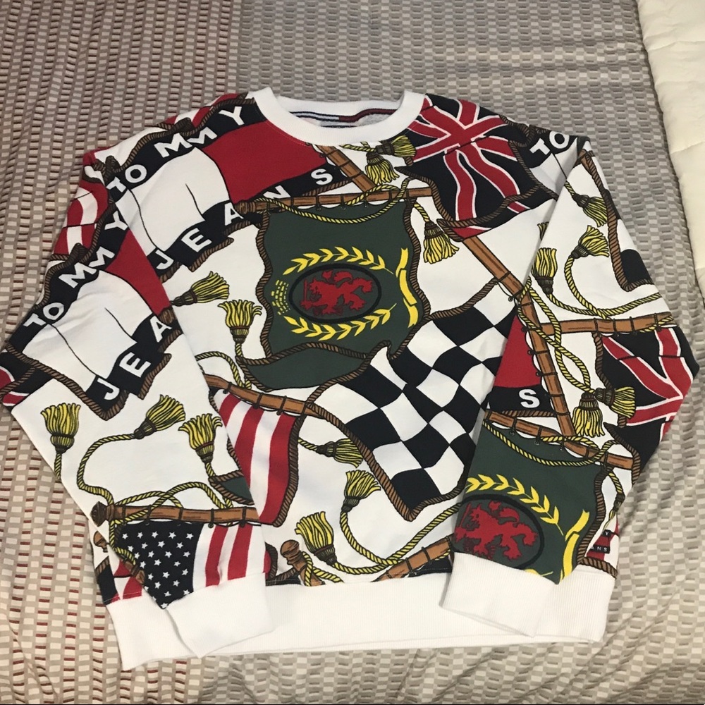 Tommy Hilfiger flag print sweater brand new